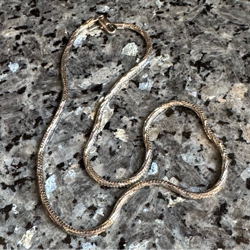 Silver Tone 18” Necklace